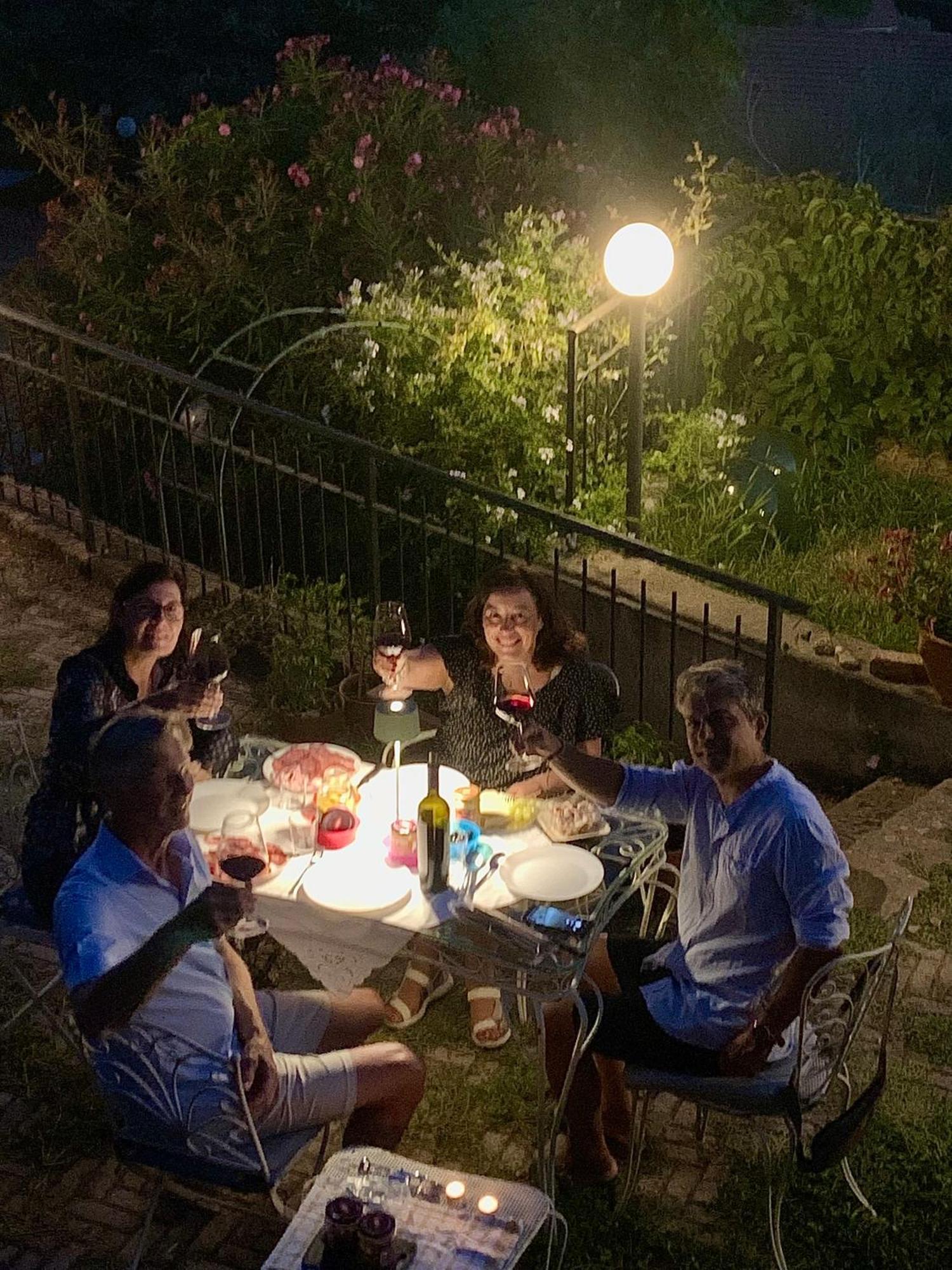 Casa Cerboneschi Bed & Breakfast กาซาเล มาริตติโม ภายนอก รูปภาพ